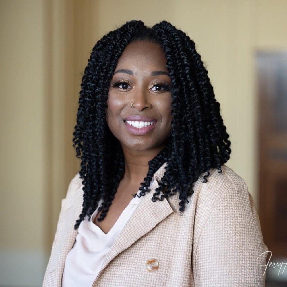 Meet your Posher, Dinisha